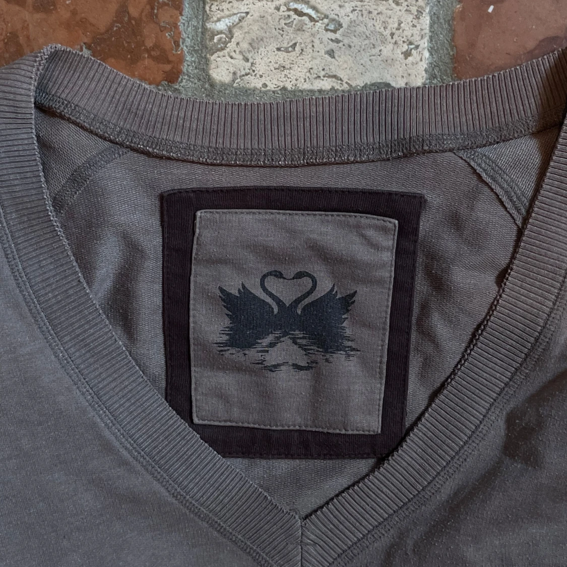 Beige v-ringad tröja - 1