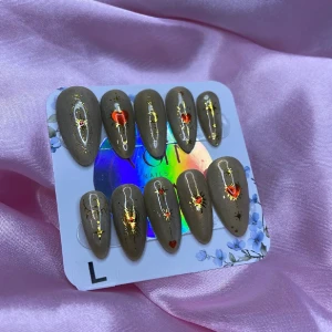 Glassheart(L);Medium Almond - L: 17 mm, 12,5 mm, 13 mm, 12 mm, 10 mm 