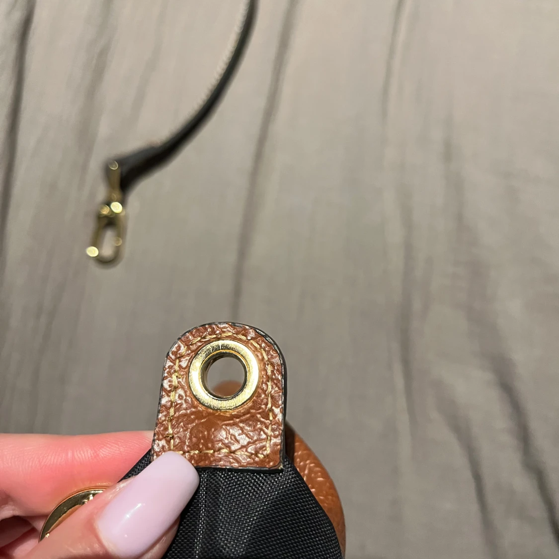 Svart och brun axelväska - 2