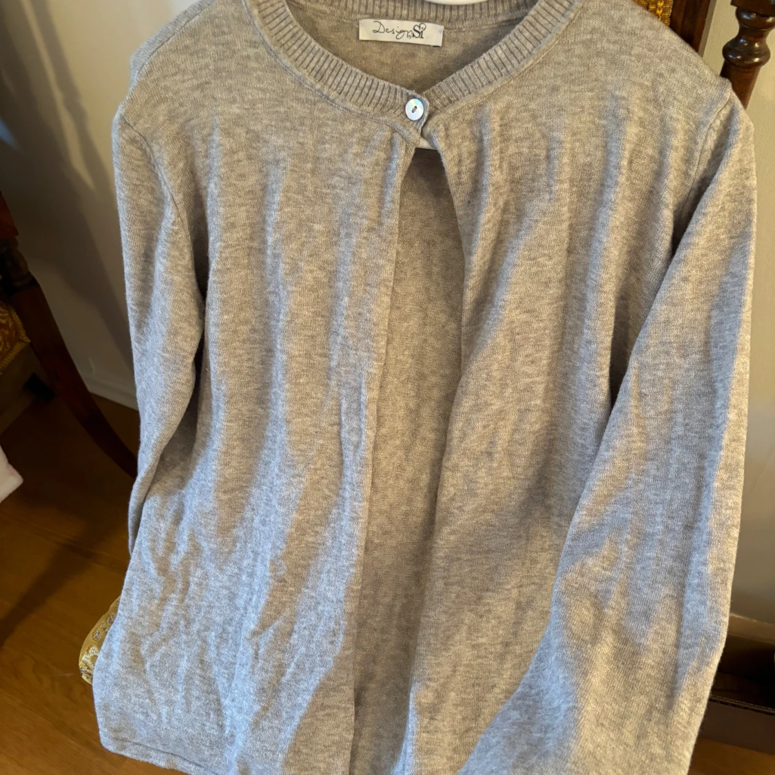 Grå kofta från Design S