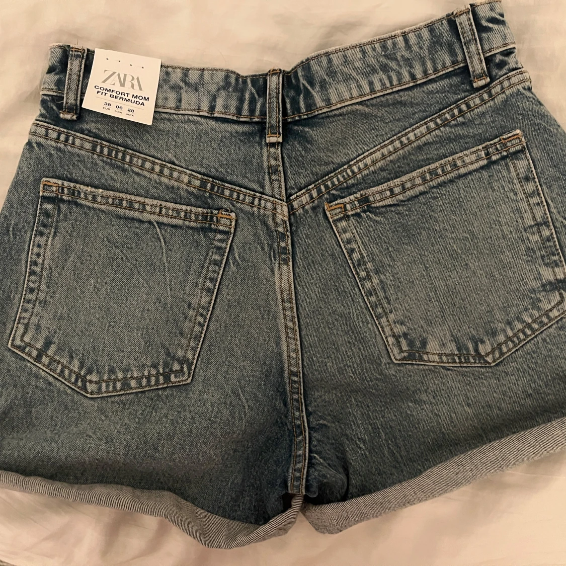 Blå jeansshorts från Zara - 1