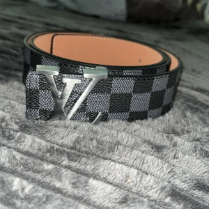 Rutig bälte k0pia - 9/10 skick 110cm