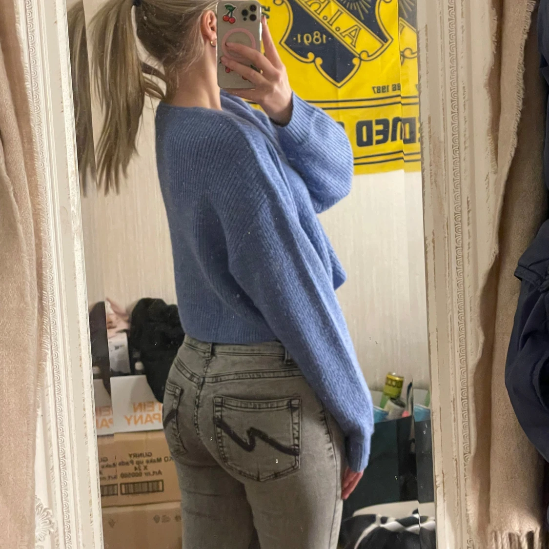 Blå stickad tröja - 2