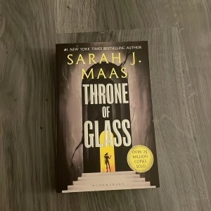 Throne of Glass - Throne of glass- Sarah J. Maas, helt ny och inte använd, pris kan diskuteras!