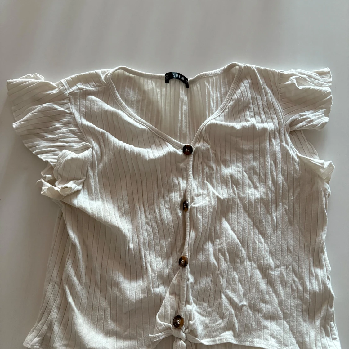 Vit ribbad blus från SHEIN