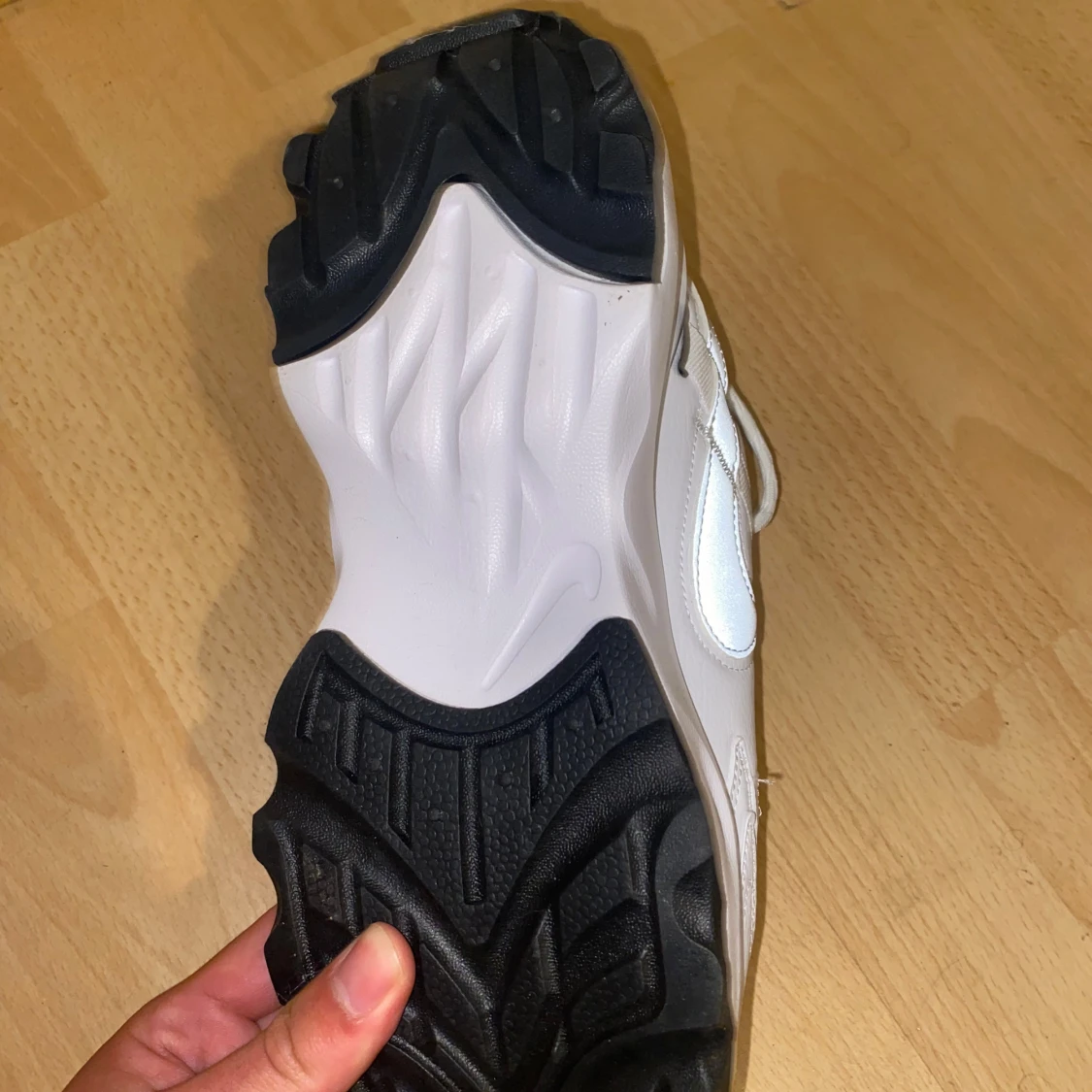 Chunky vita sneakers från Nike - 2