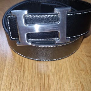 Hermé bälte med silverspänne - Mycket fin, helt ny.