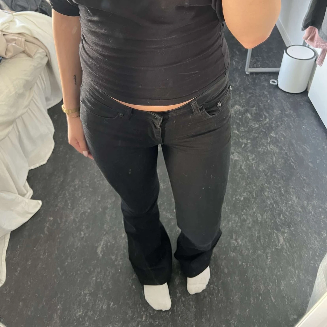 Svarta bootcut jeans - 4