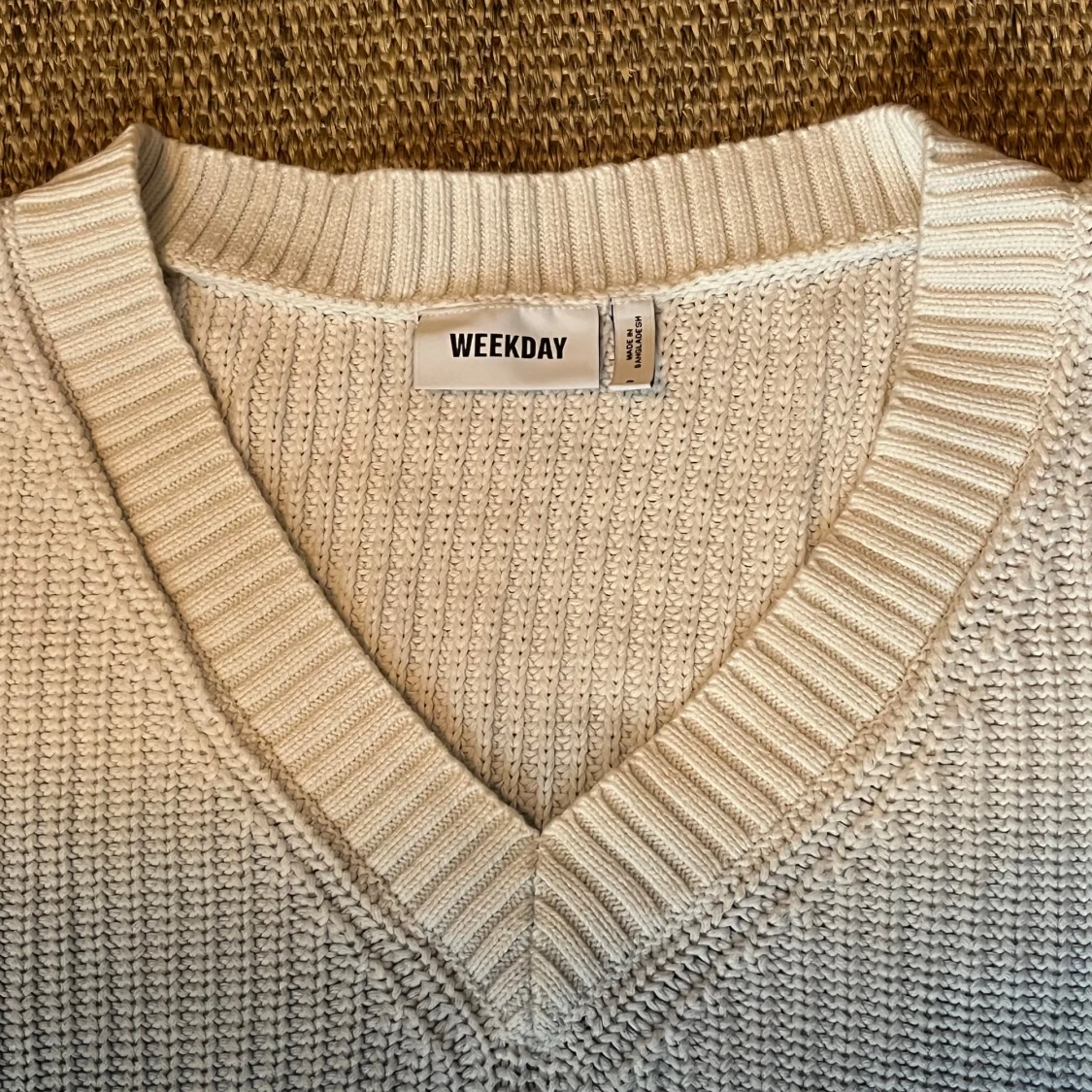Stickad väst i ombre från Weekday - 2