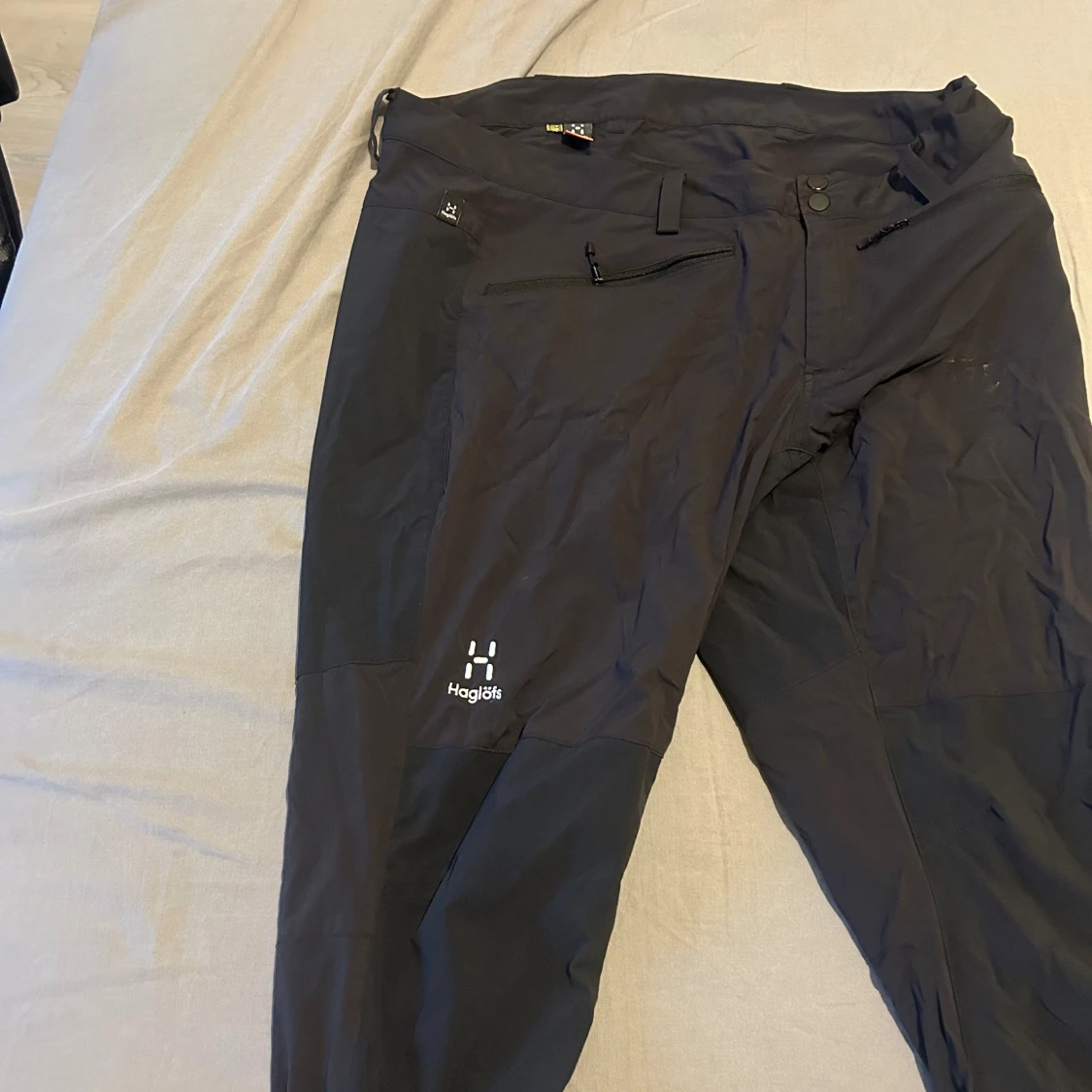 Svarta friluftsbyxor från Haglöfs dam - 2