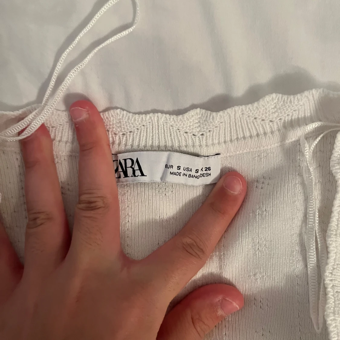 Vit stickad topp med knappar från Zara - 1