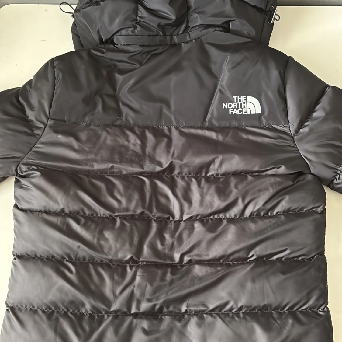 Svart pufferjacka från The North Face - 3