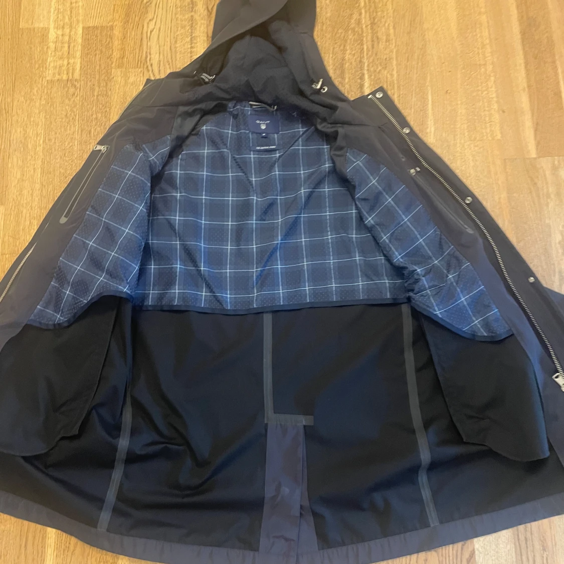 Mörkblå parkajacka från GANT, M - 3