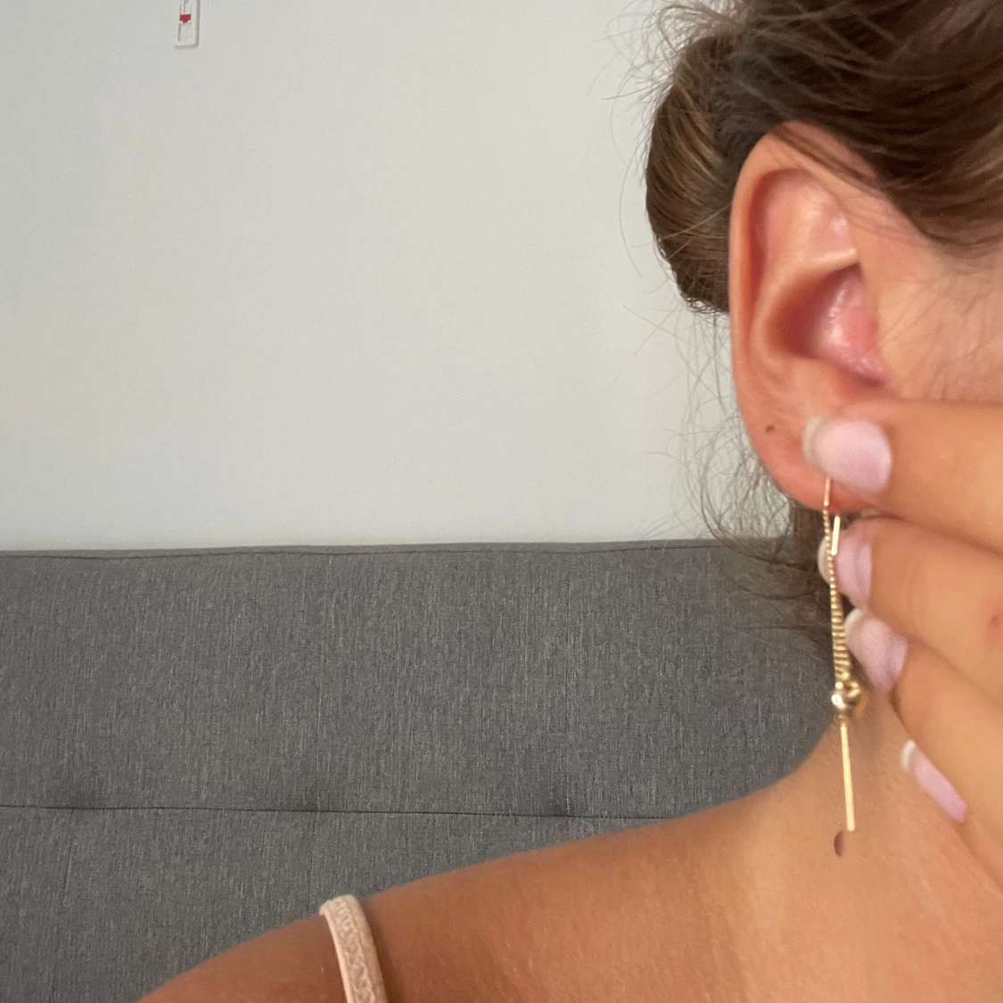 Guldiga örhängen med hjärtan från pilgrim  - 2