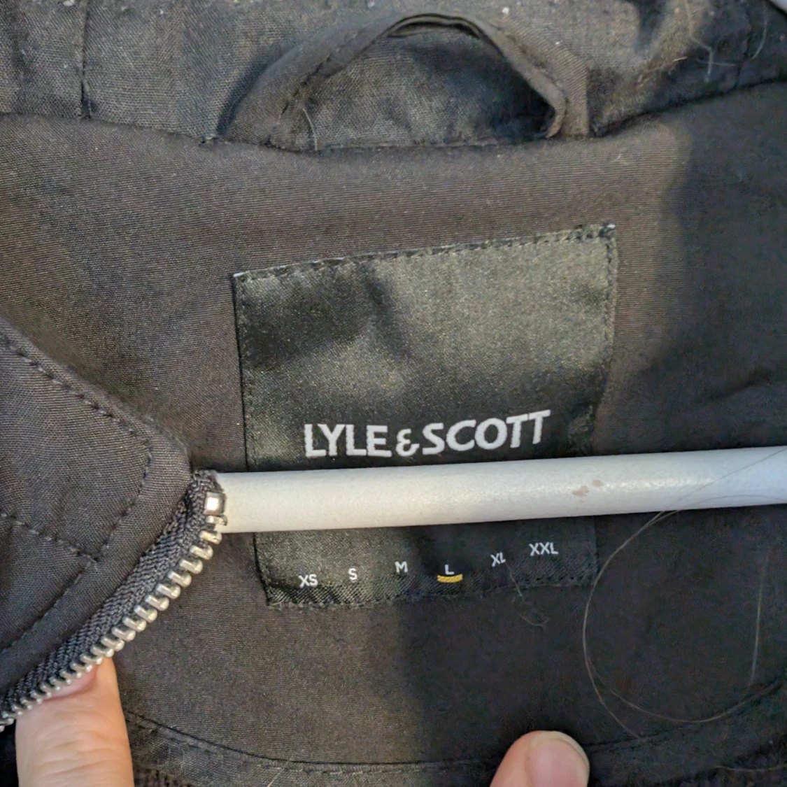 Svart vindjacka från Lyle & Scott - 2