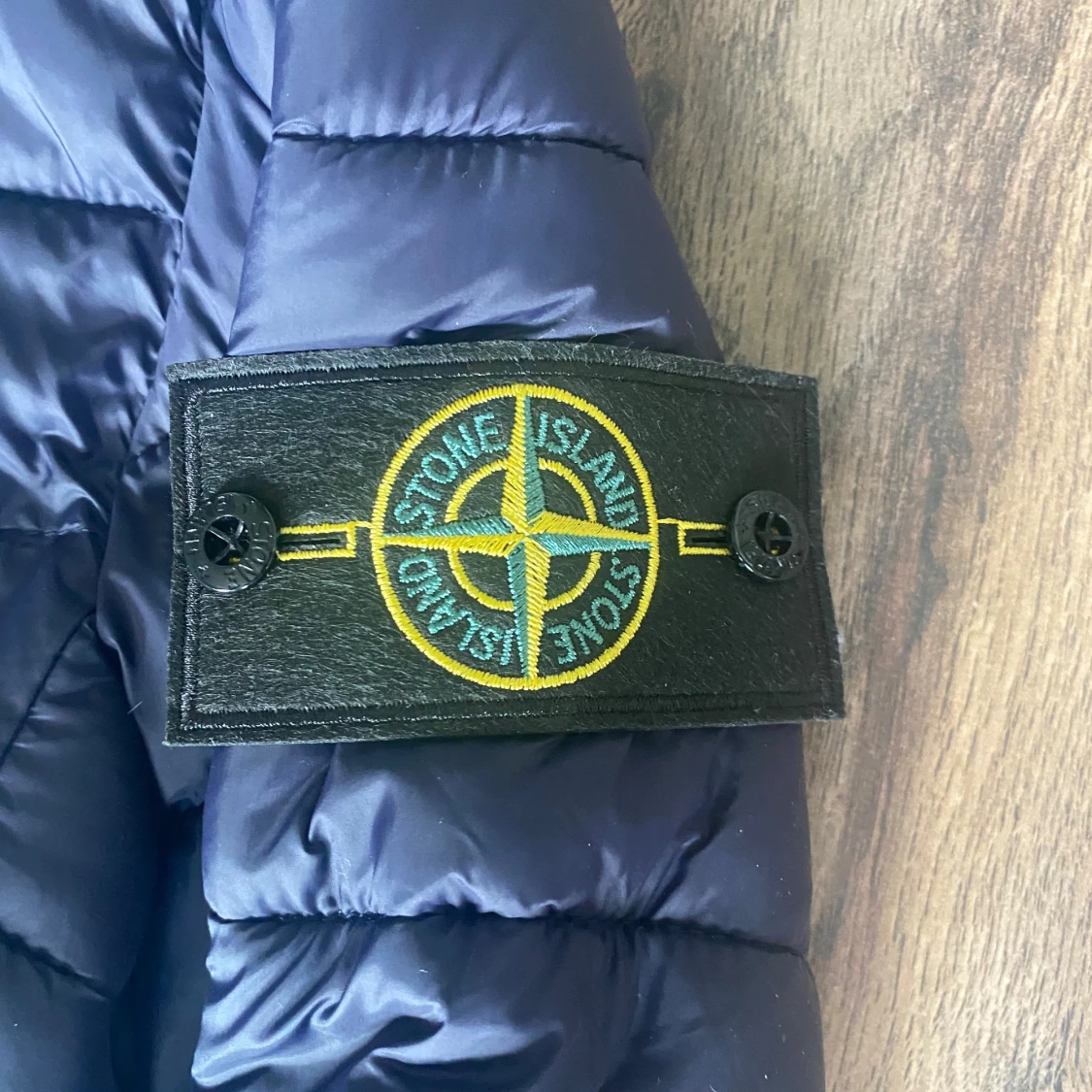 Mörkblå dunjacka från Stone Island - 2
