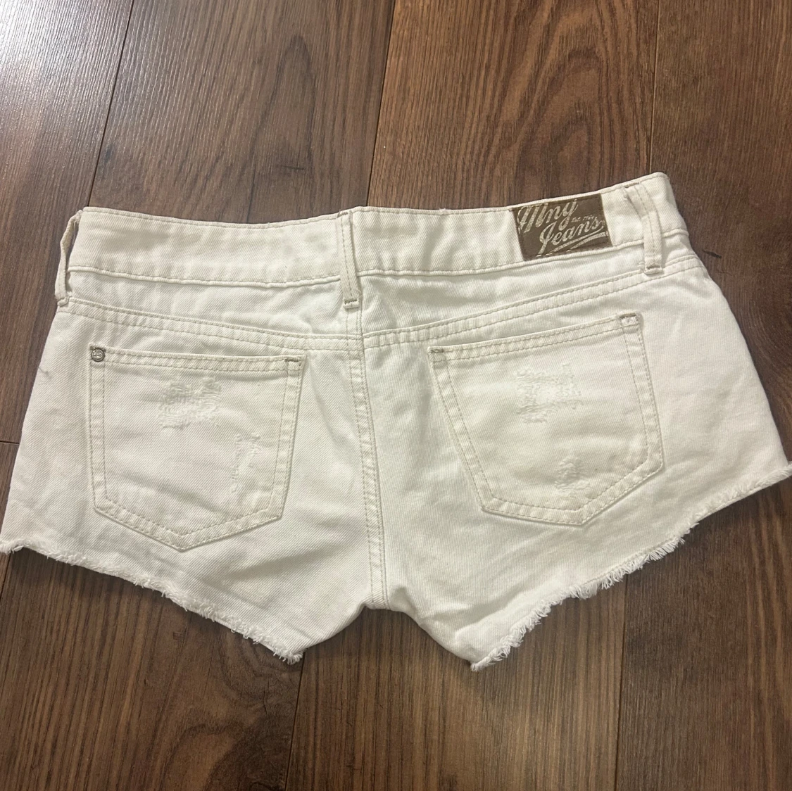 Vita jeansshorts från Mango - 1