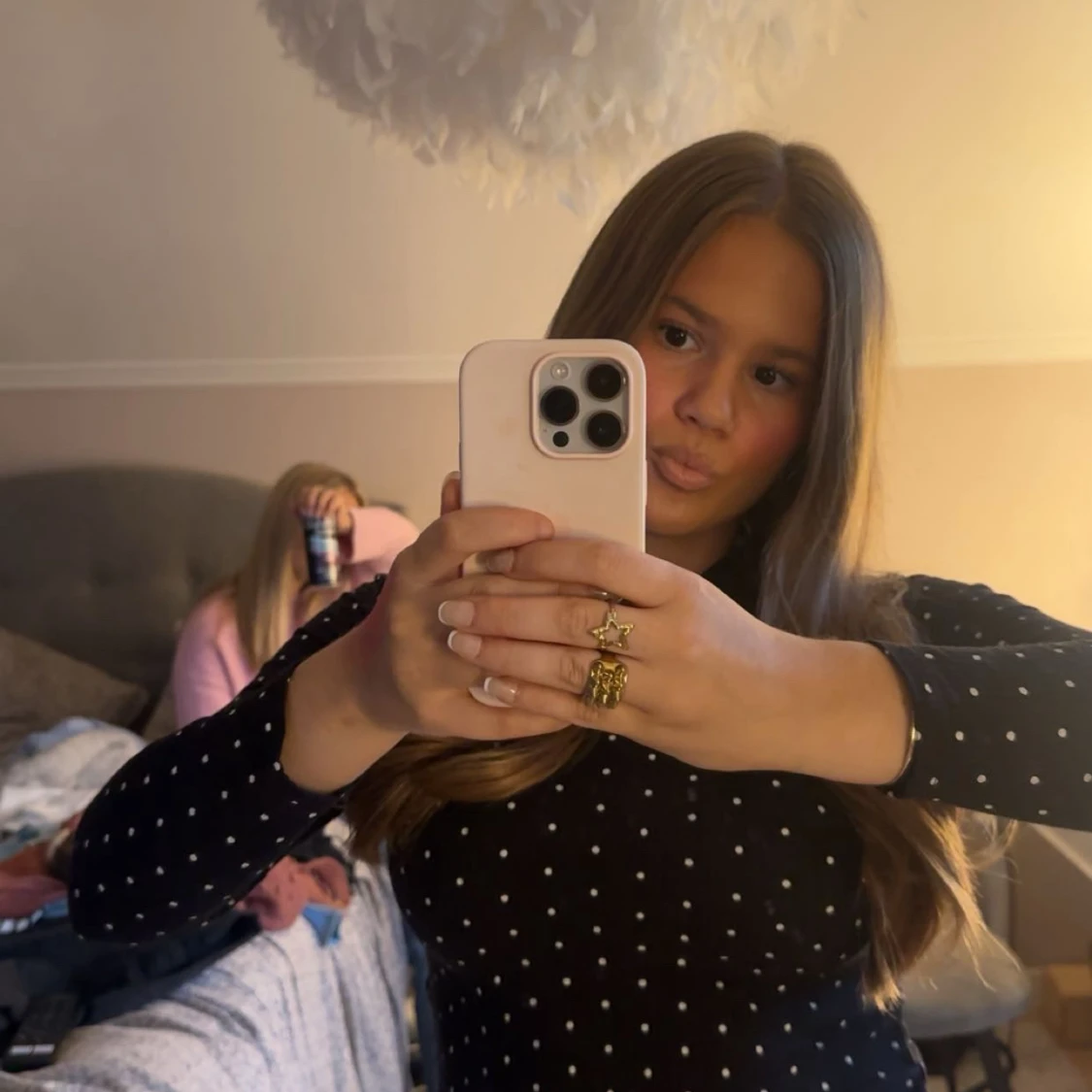 Svart croppad prickig långärmad topp - 1