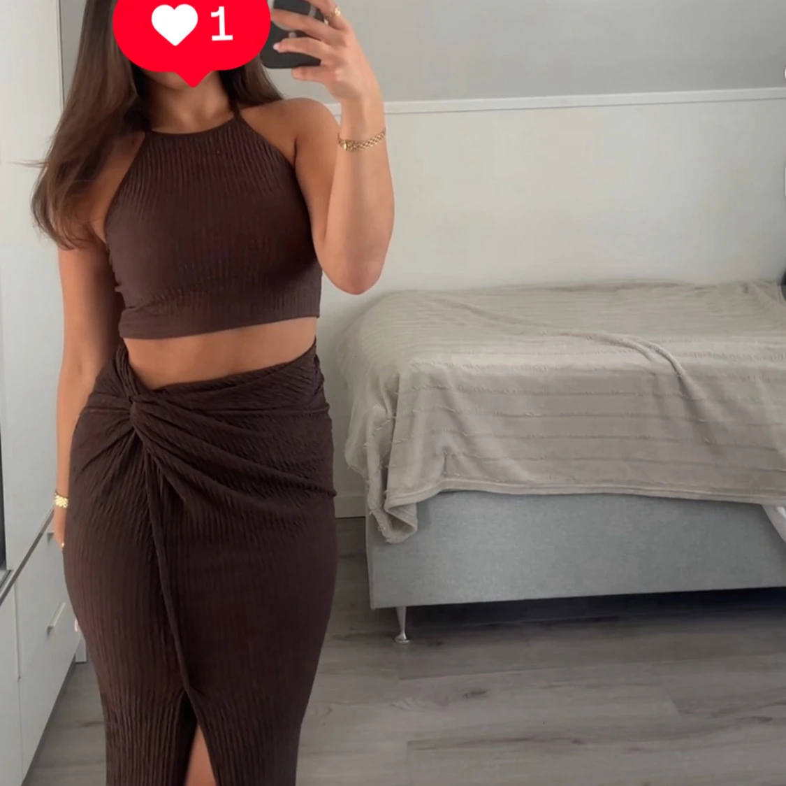 Brun omlott långkjol med slits och topp