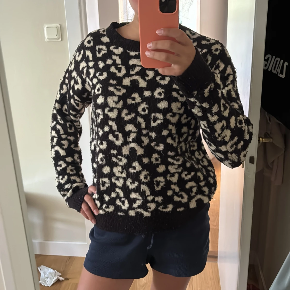 Leopardmönstrad svart tröja Garcia