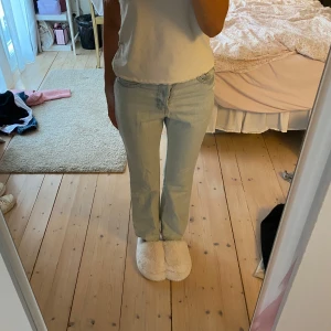 Jeans - Superfina jeans i ljus tvätt