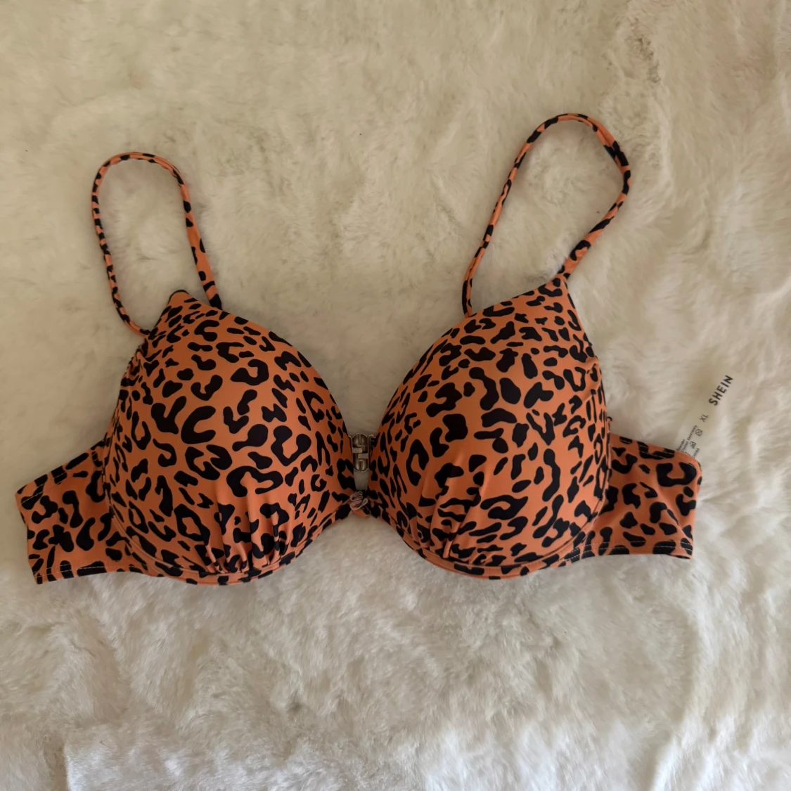Leopardmönstrad bikiniöverdel från SHEIN