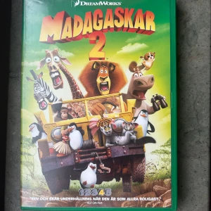 Madagaskar 3 Dvd - En så mysig familjefilm! Finns på språken Svenska, Engelska, Finska.  Jag kollar själv igenom alla filmer jag säljer så jag kan garantera att alla funkar felfritt!