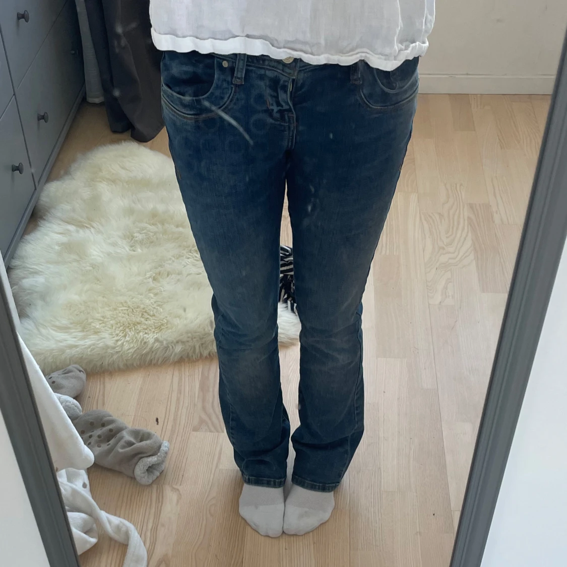 Mörkblå bootcut jeans