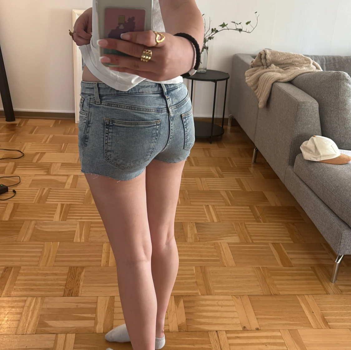 Lågmidjade jeansshorts från H&M - 1