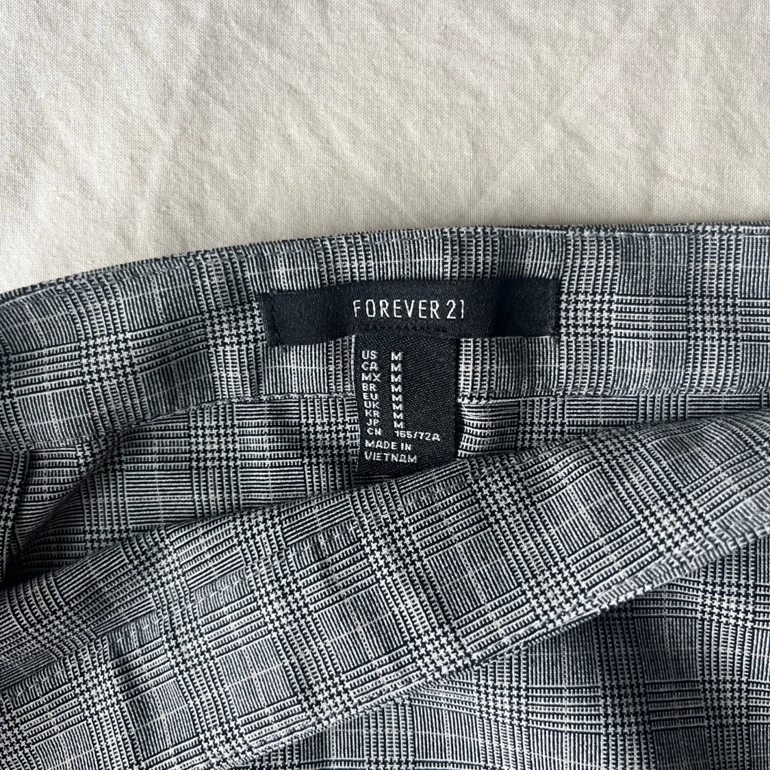 Grå rutig kjol från Forever 21 - 1