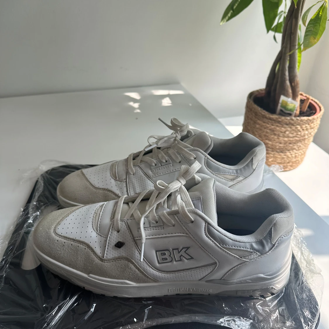 Vita sneakers från British Knights 44  - 4