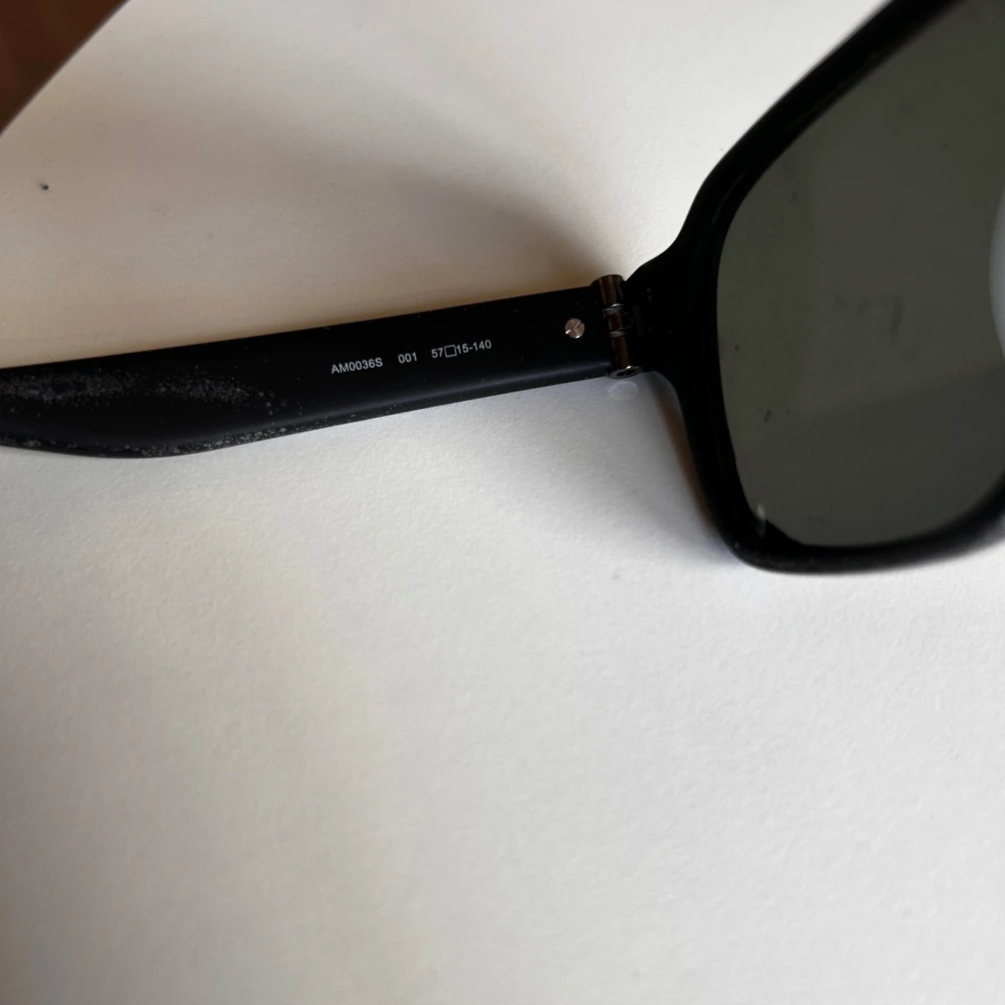 Svarta solglasögon från Alexander McQueen - 3