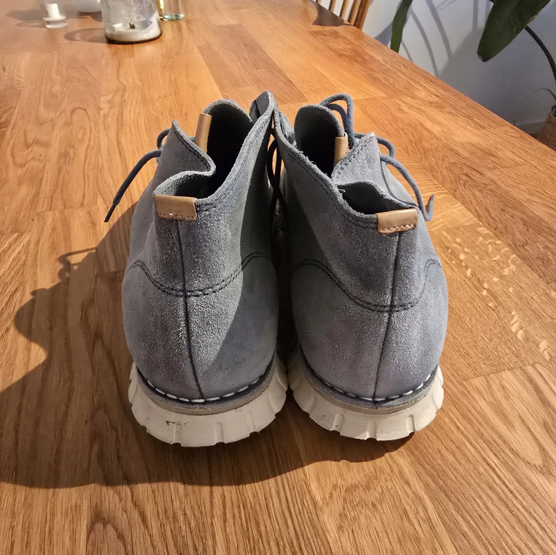 Ljusblå/gråblå mockaboots från Cole Haan - 1