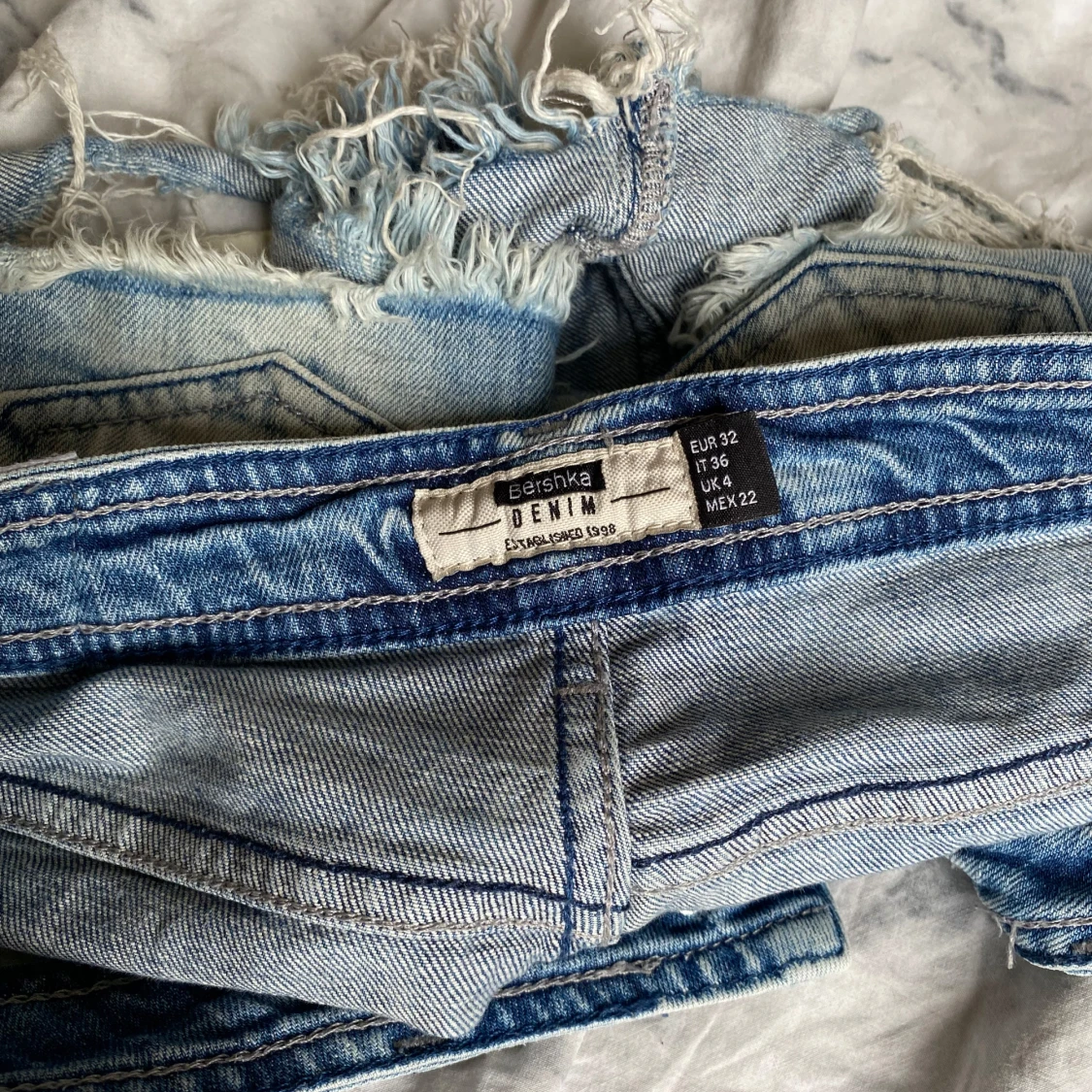 Blå jeansshorts från Bershka - 2