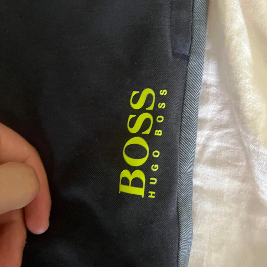 Svarta mjukisbyxor från Hugo Boss - 1