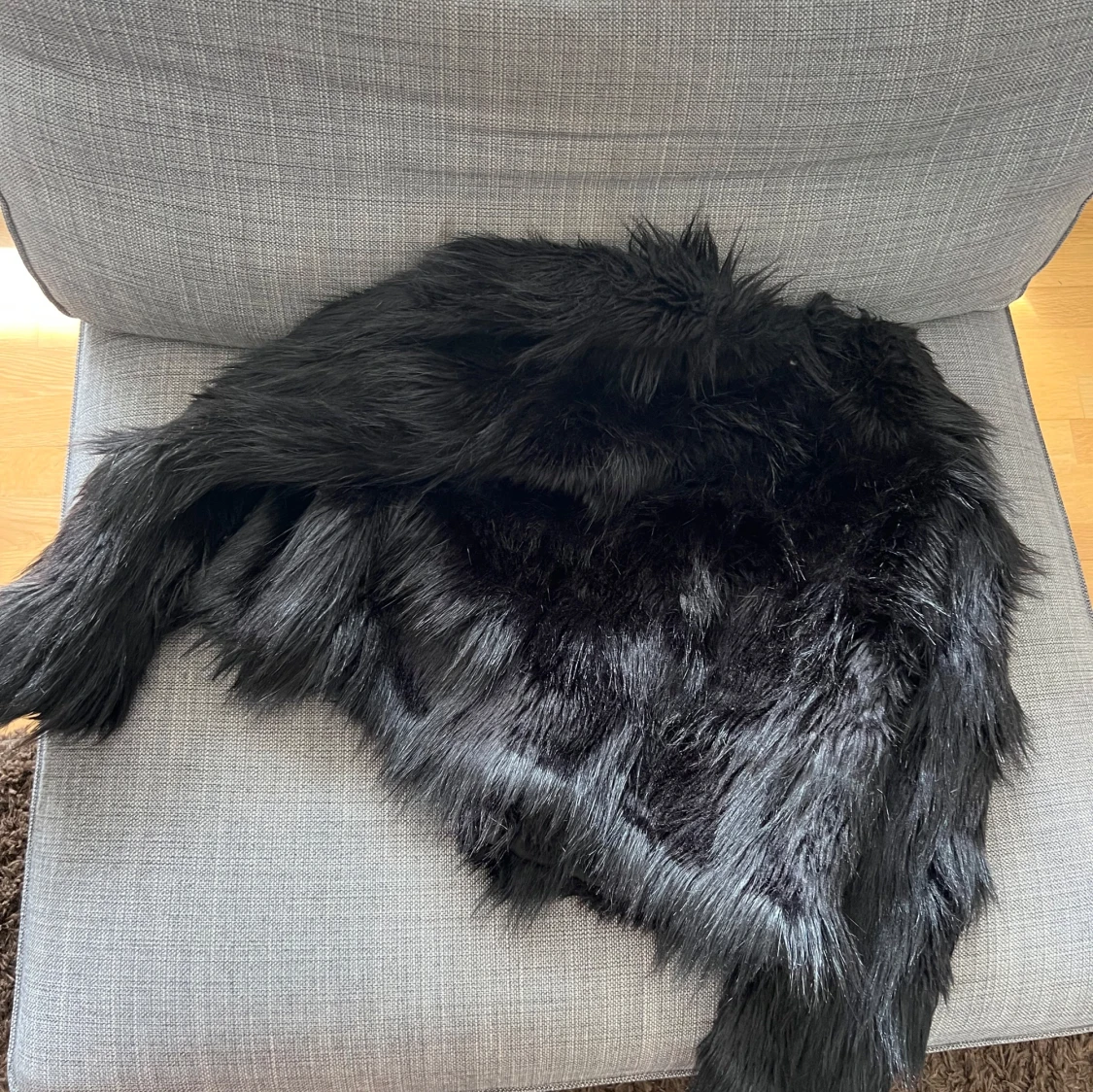Svart pälsjacka - 2
