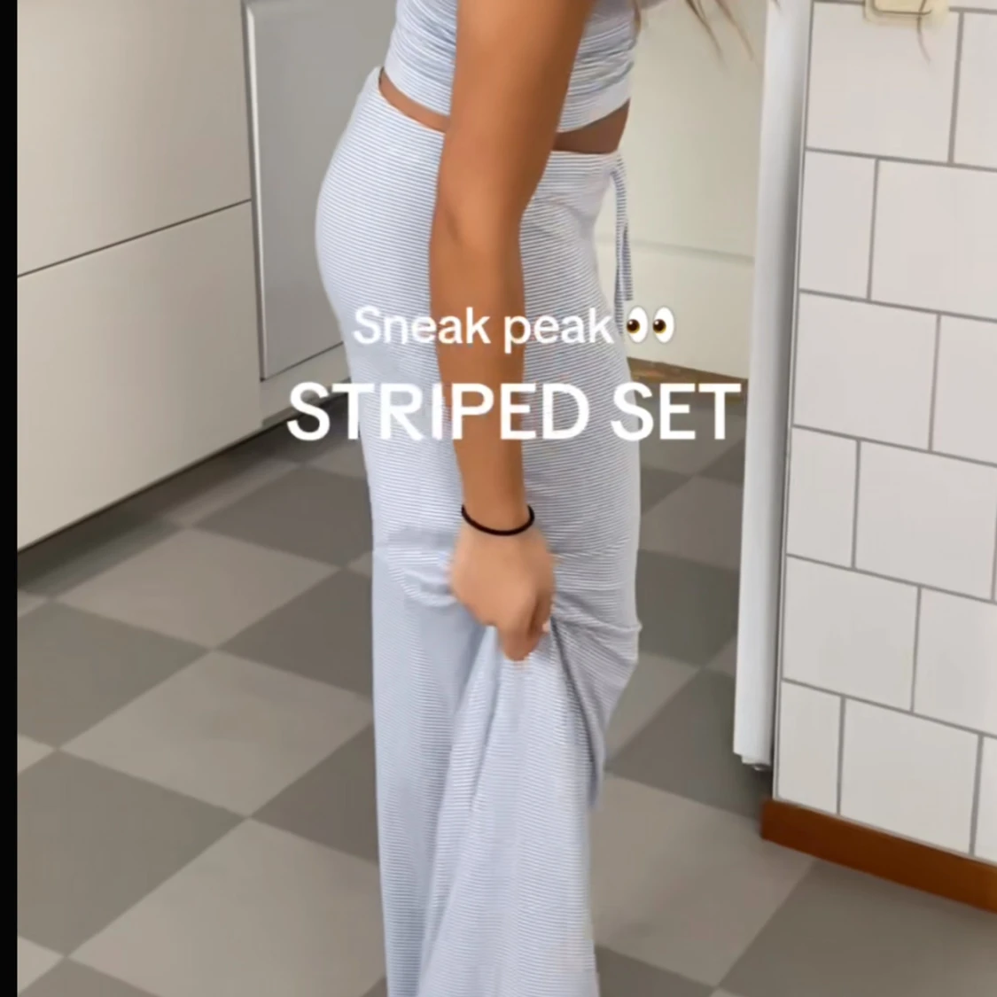 Ljusblå, randig pyjamas, topp och byxor från lager 157 - 1