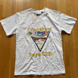 Casablanca Tennis Club t-shirt - Casablanca Paris Tennis Club T-shirt storlek S