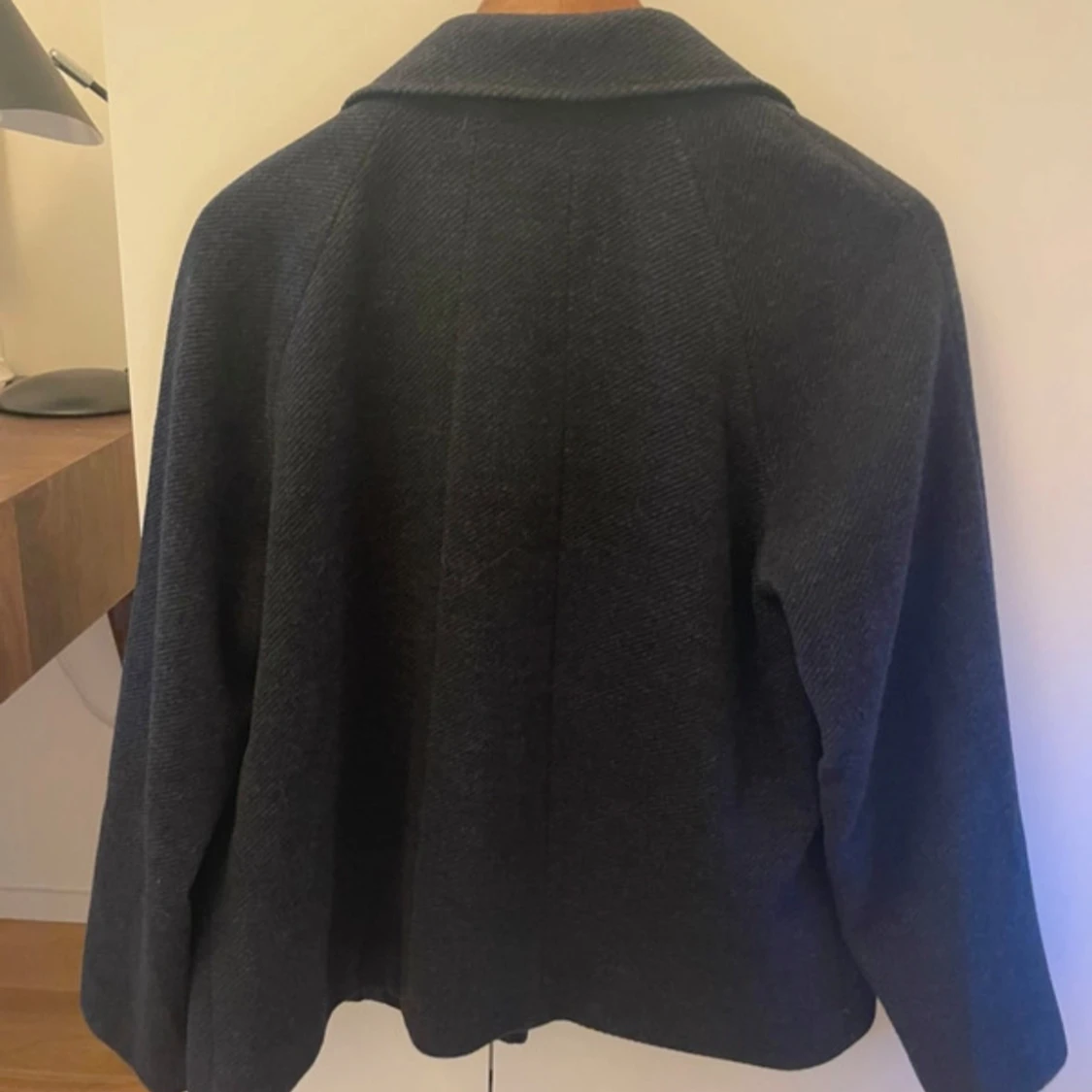 Mörkblå kappa från Mango - 3