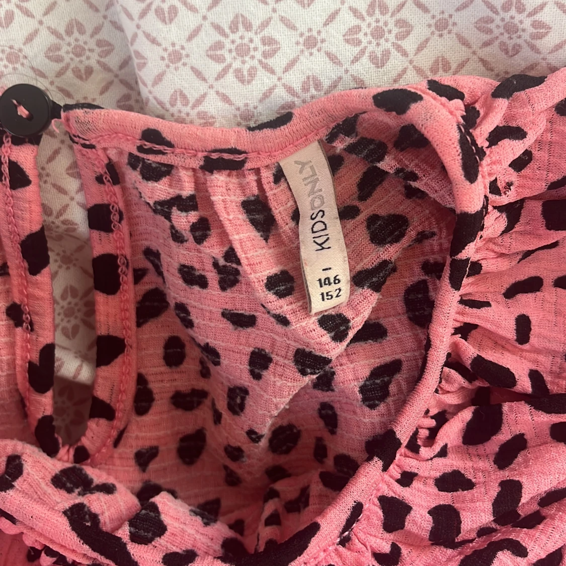 Rosa leopardmönstrad blus - 1