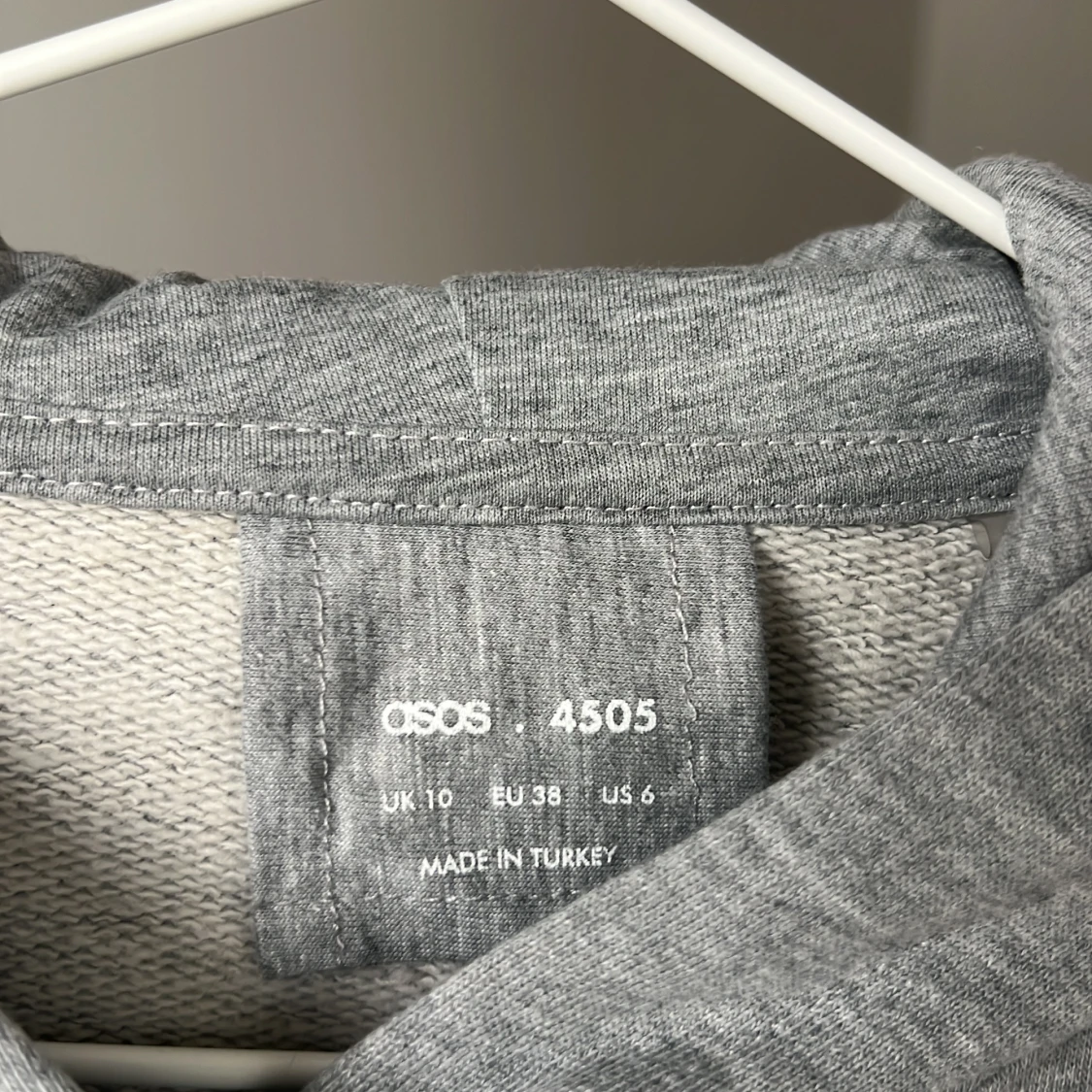 Grå croppad hoodie från ASOS 4505 - 2