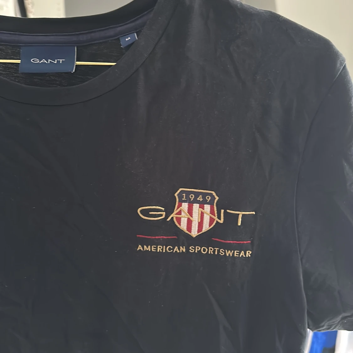 Svart GANT t-shirt med broderad logga - 2