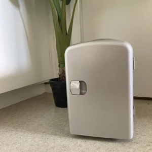 MINIKYL - MINIKYL från biltema, köpte för 500kr. Finns både hot och cold läge. 