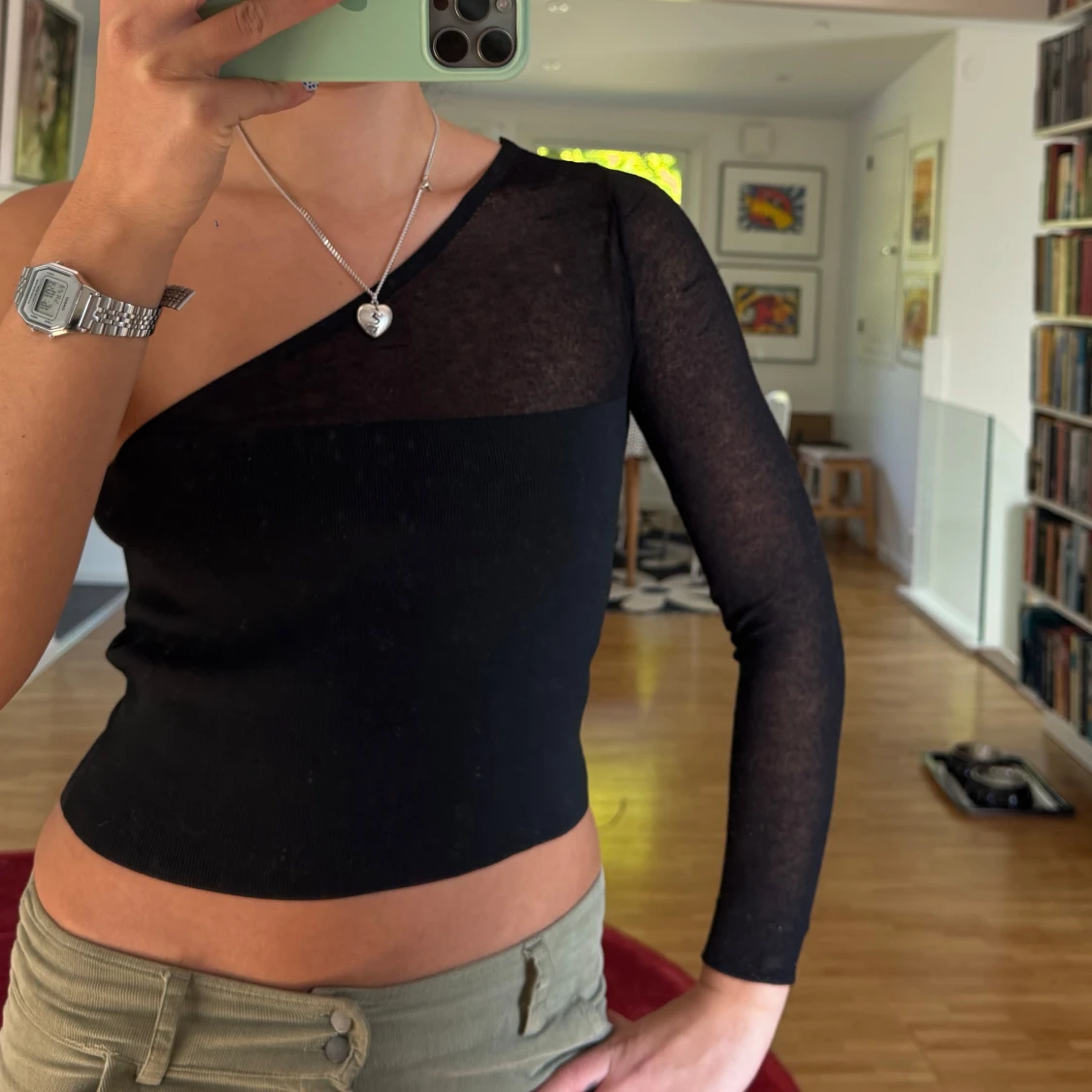 Svart oneshoulder topp i mesh - 1