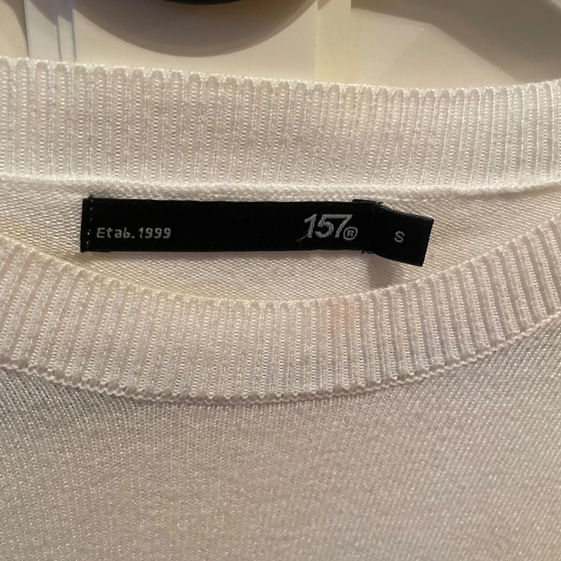 Vit stickad tröja från lager 157 - 1