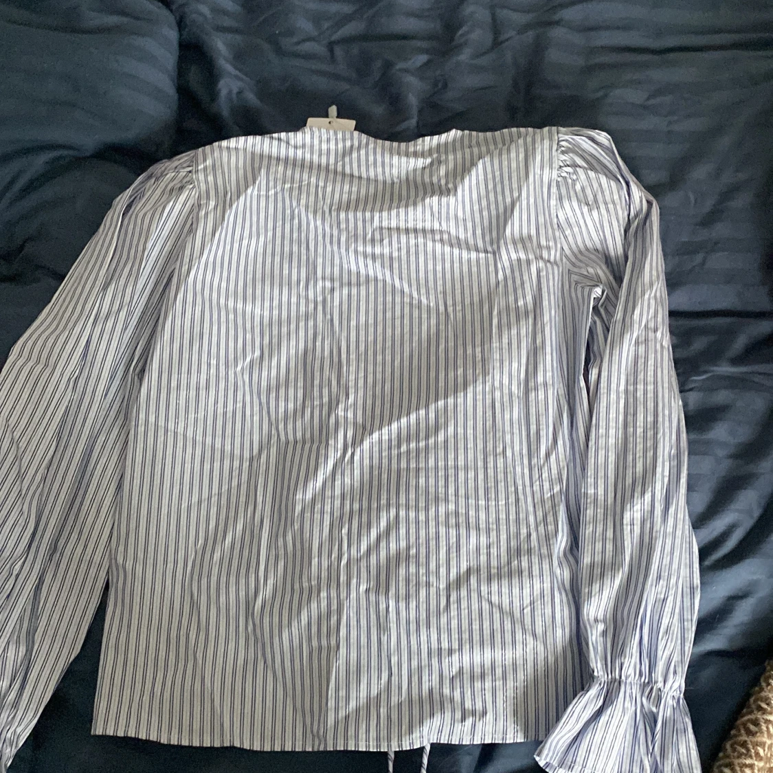 Fin randig blus från mango. - 1