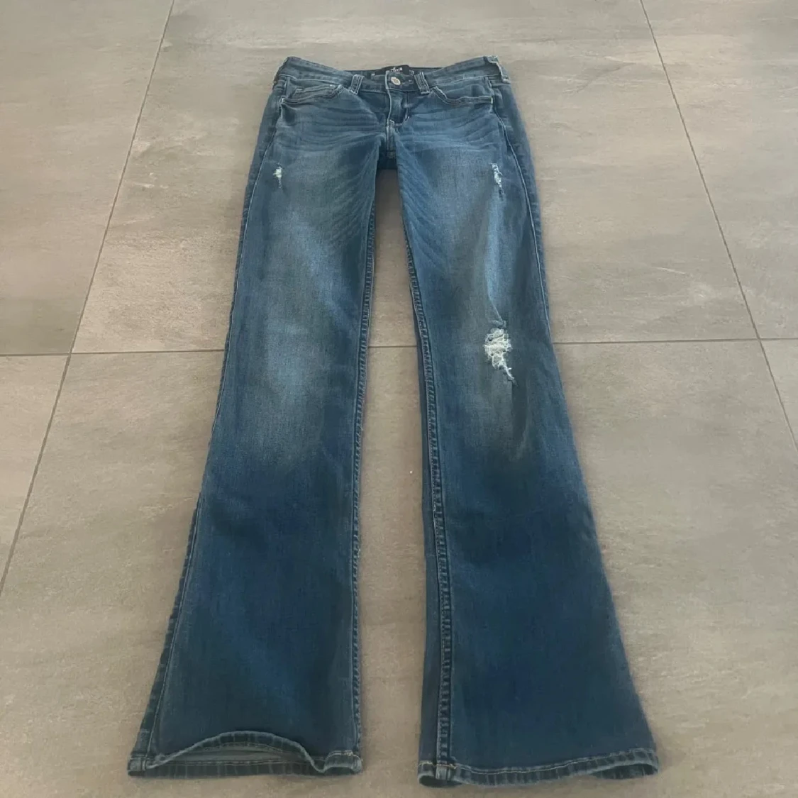 Lågmidjade bootcut hollister jeans - 1
