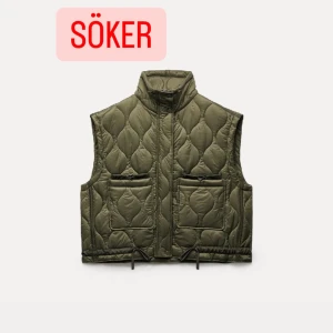 Olivgrön quiltad väst med hög krage - SÖKER!! Denna olivgrön quiltad väst med hög krage och två stora fickor framtill från ZARA! Hör av er till mig om ni säljer!