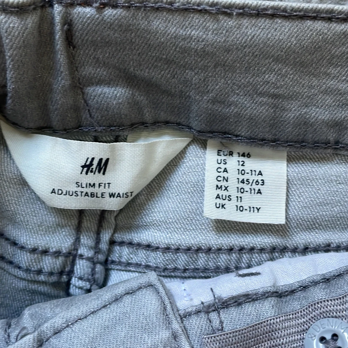 Ljusgrå slim fit jeans från H&M - 3
