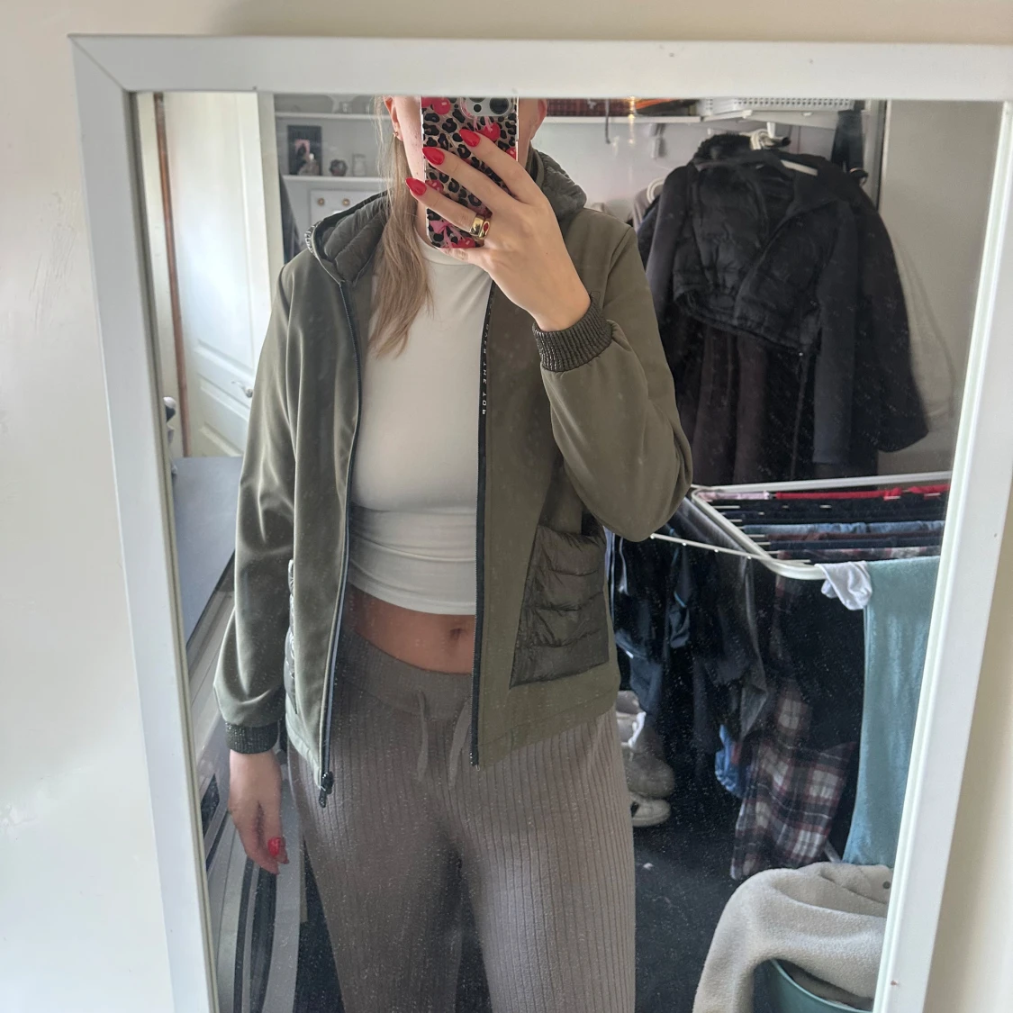 Olivgrön regnjacka från JOTT - 1